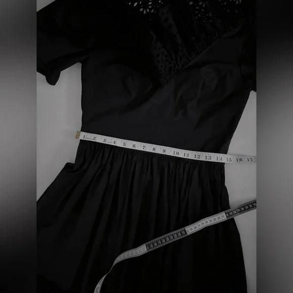 $2K Michael Kors Collection COTTON POPLIN PUFF-SLEEVE EYELET DRESS IN BLACK 6 - Picture 8 of 12